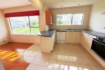 77 Coronation Road, Hillcrest