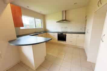 77 Coronation Road, Hillcrest