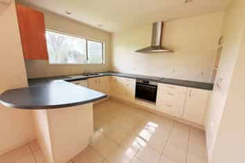 77 Coronation Road, Hillcrest
