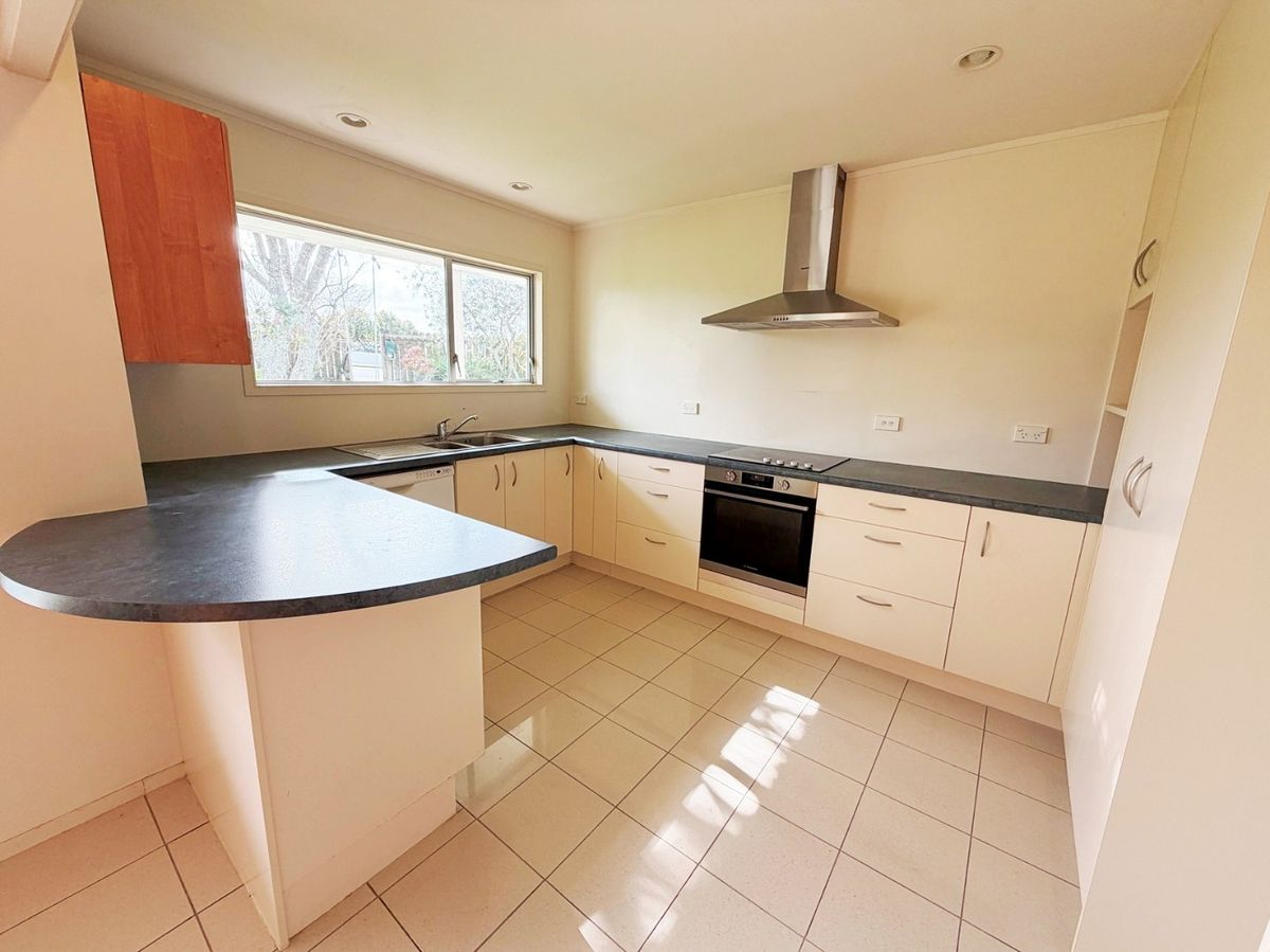 Spacious 5-Bedroom Family Home for Rent in Hillcrest - Aanzicht 5