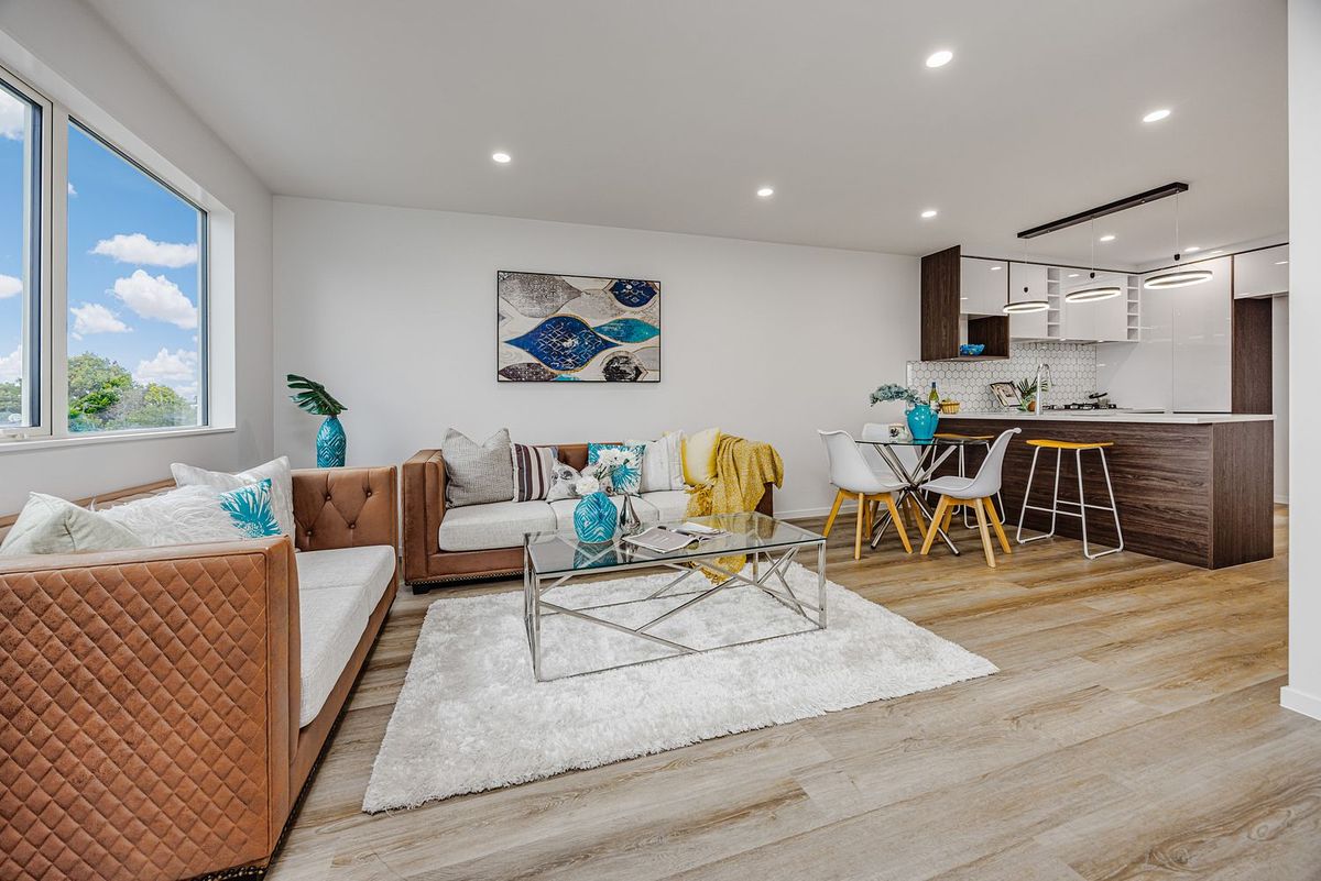 Brand New 4 bed 3 bath with granny flat - Widok 4