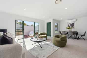 2/11 Roanoke Way, Albany