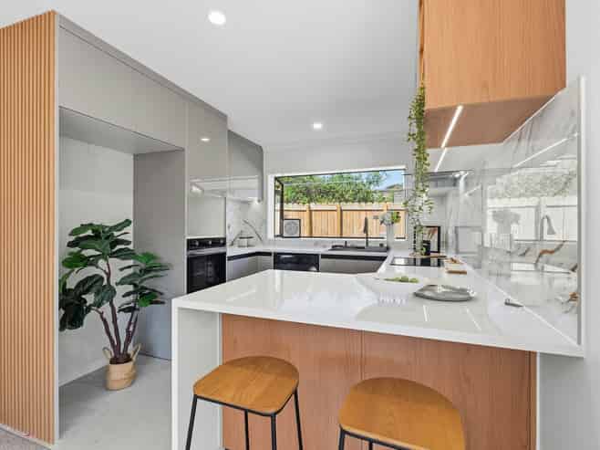 2/11 Roanoke Way, Albany