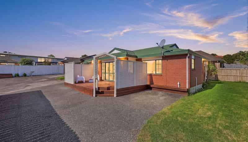 2/11 Roanoke Way, Albany