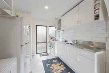 16/85 Edmonton Road, Henderson