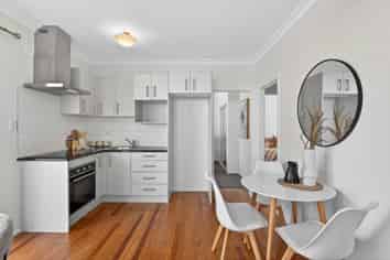 4/6 Edison Place, Saint Heliers