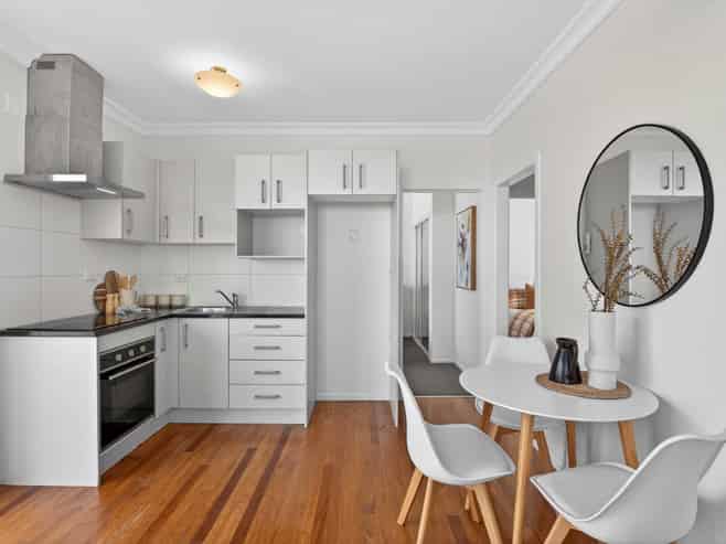4/6 Edison Place, Saint Heliers