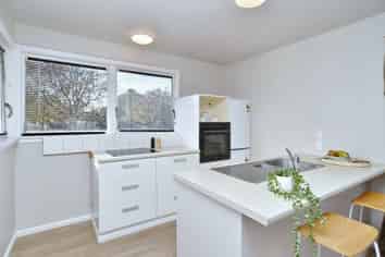 37 Larch Place, Casebrook