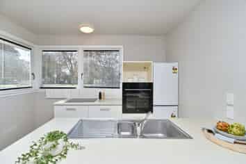 37 Larch Place, Casebrook