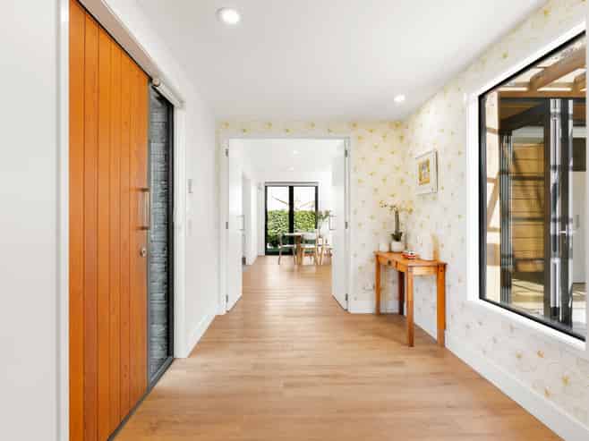 2 Bridesdale Drive, Lake Hayes Estate