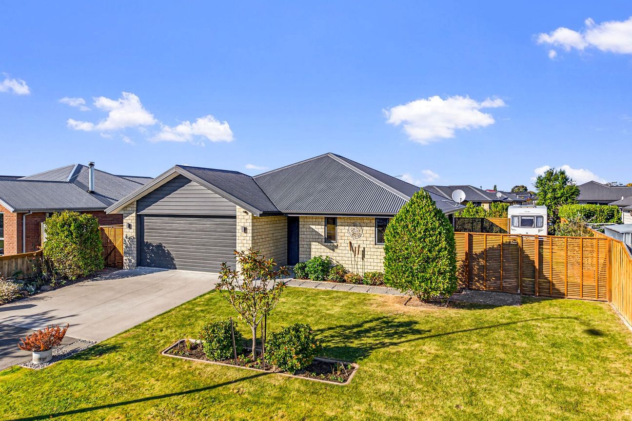 Modern, Comfortable, 3 Bed 2 Bath Home - Aanzicht 3