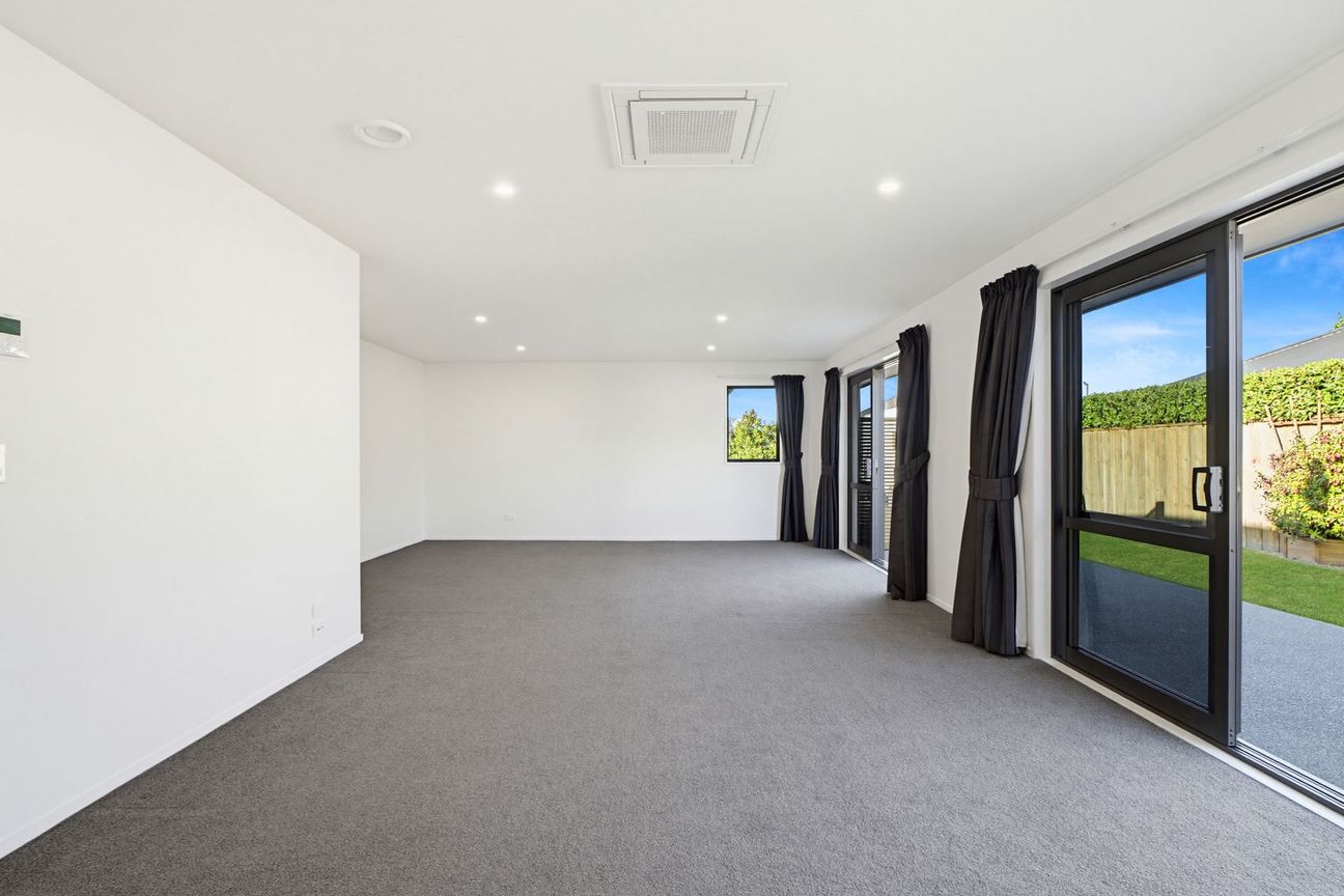 Modern, Comfortable, 3 Bed 2 Bath Home - Meer