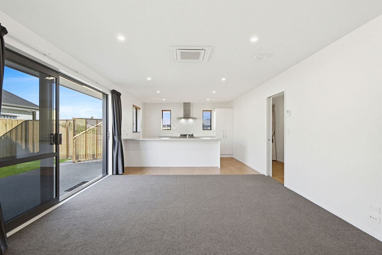 Modern, Comfortable, 3 Bed 2 Bath Home - Aanzicht 5