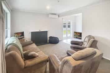 26 Pharazyn Street, Feilding