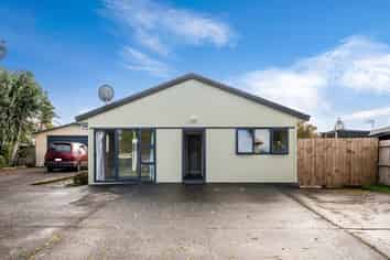 9A Bill Phillip Place, Clendon Park