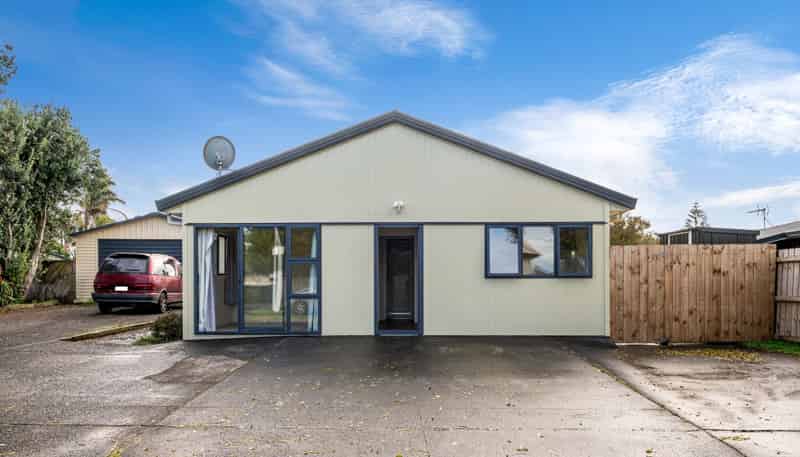 9A Bill Phillip Place, Clendon Park