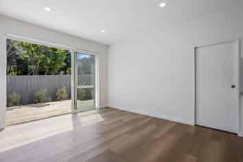 50F Lyttelton Avenue, Forrest Hill