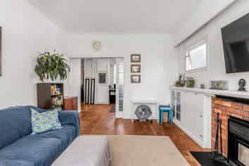 35 De Lautour Road, Inner Kaiti
