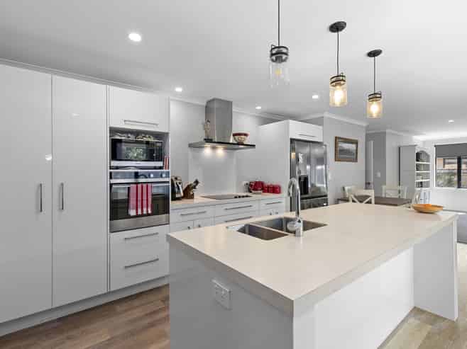 5 Angus Place, Carterton