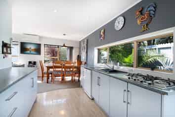 2/3 Cezanne Place, New Lynn