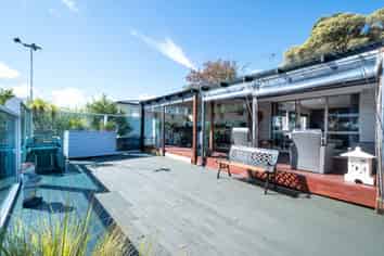 2/3 Cezanne Place, New Lynn