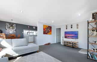 2/3 Cezanne Place, New Lynn