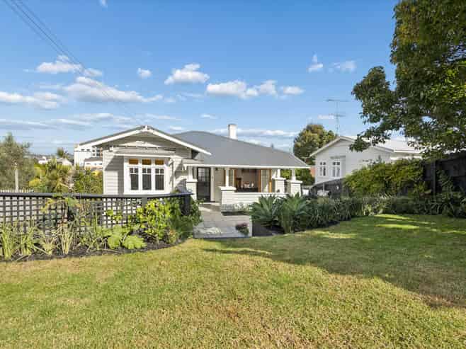 18 Quadrant Road, Onehunga