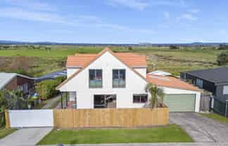 196 Pukehina Parade, Pukehina