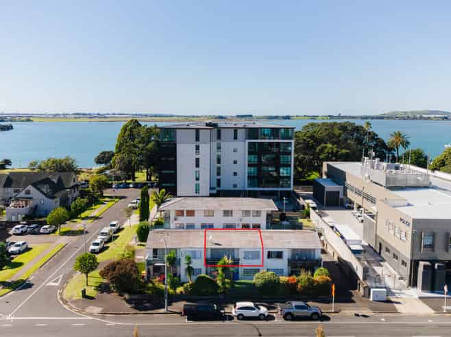 6/16 Park Street, Tauranga Central