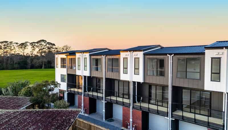 6/32 Tiraumea Drive, Pakuranga