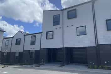 8/3234 Great North Road, New Lynn