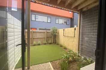 8/3234 Great North Road, New Lynn