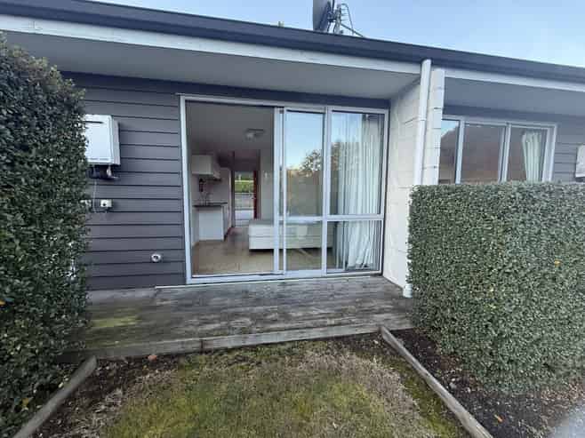 27/4 Lake Avenue, Frankton