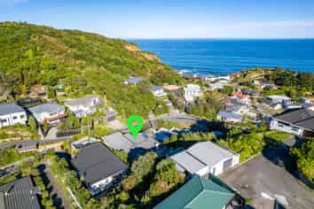 142 Severn Street, Island Bay
