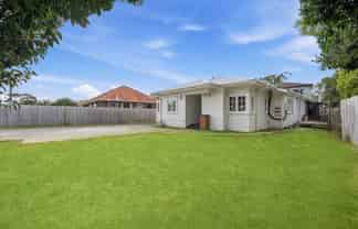 13 Memorial Avenue, Mount Roskill
