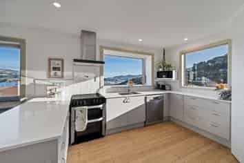 5 Cornwall road, Lyttelton