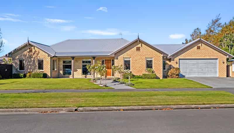 16 Heathridge Place, Lincoln