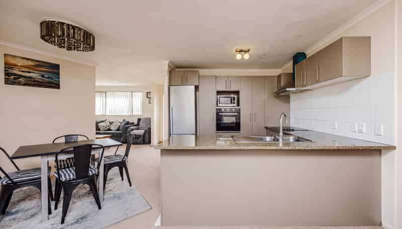 15 Tilberg Street, Mangere