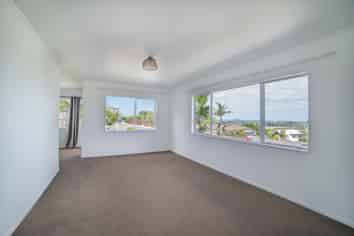 11 Worthington Place, West Harbour