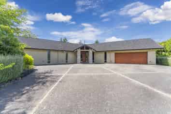 5 Cameron Drive, Acacia Bay