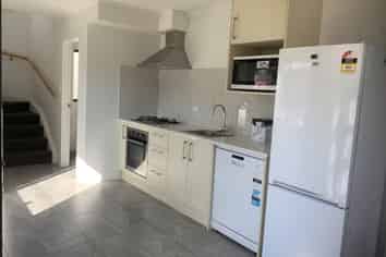 1/107 Knighton Road, Hillcrest