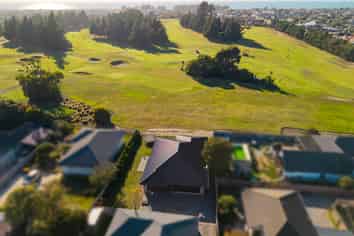 400 Bower Avenue, Parklands