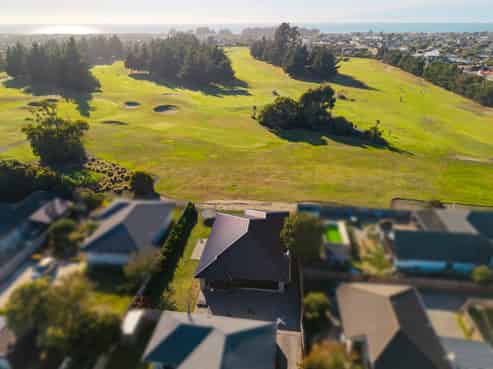 400 Bower Avenue, Parklands