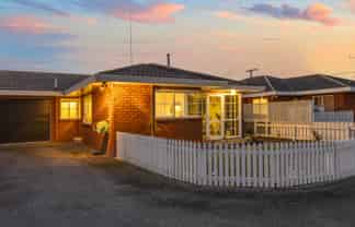 25A Trafalgar Street, LEVIN