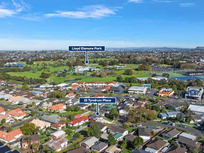 15 Tyndrum Place, Highland Park