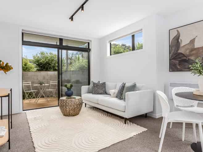 1/2 Hindmarsh Street, Johnsonville