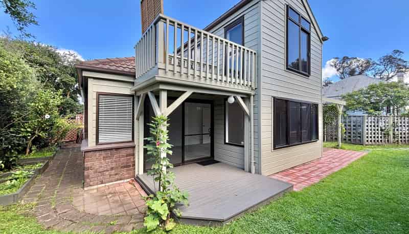5A Eton Avenue, Devonport