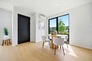 15 Nerita Place, Long Bay