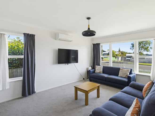 32 Queenwood Road, Levin