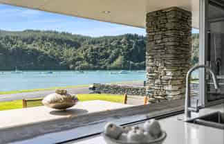 209 Beach Road, Whangamata